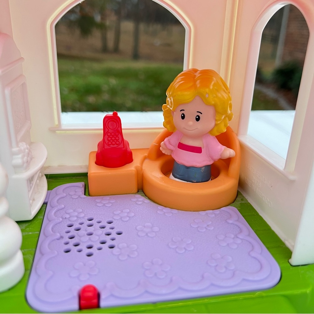 2013 Fisher-Price Little People Happy Sounds Home with Accessories - Picture 9 of 11